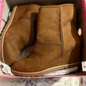 Airwalk Women's Brown Wedge Boots